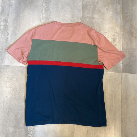 Guess T-shirt - Picture 3 of 3